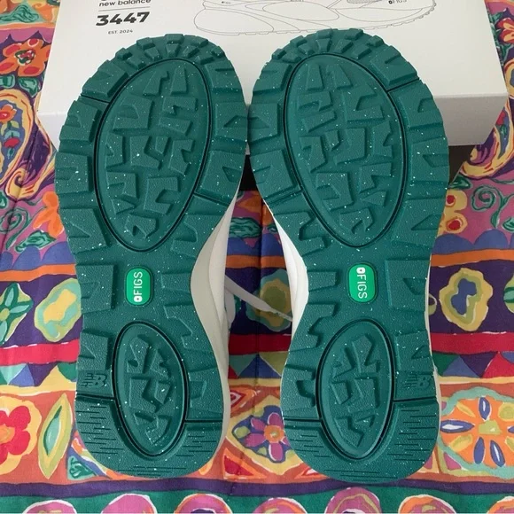 Women’s 9 FIGS x NEW BALANCE 3447 Evergreen Green White Comfort Sneakers NWB - Picture 9 of 13